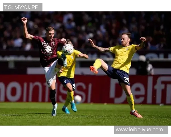 英超精彩对决皇马3-0战胜国米帽子戏法点燃全场激情